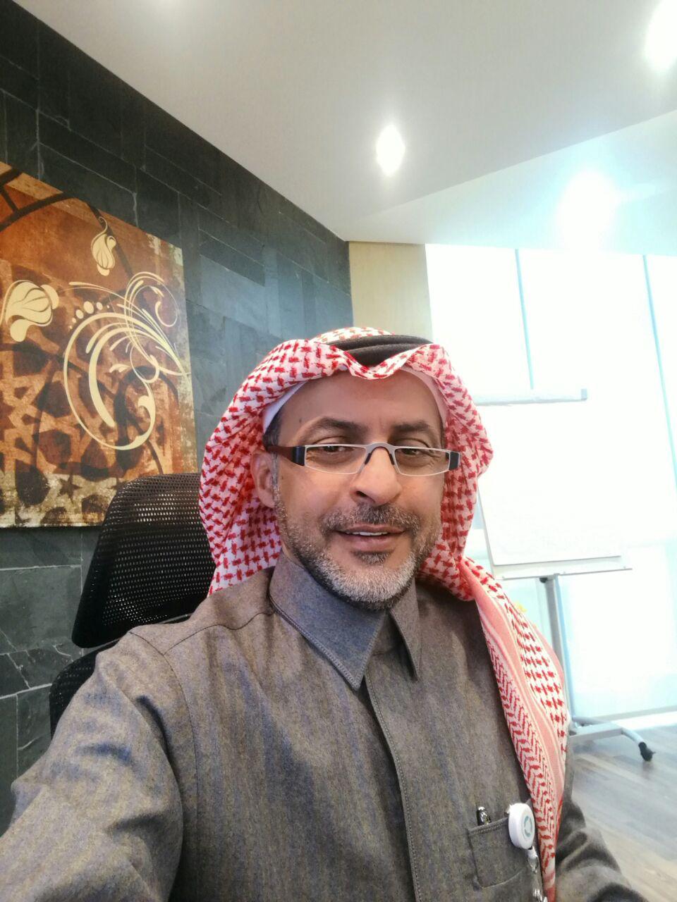 في المكتب
